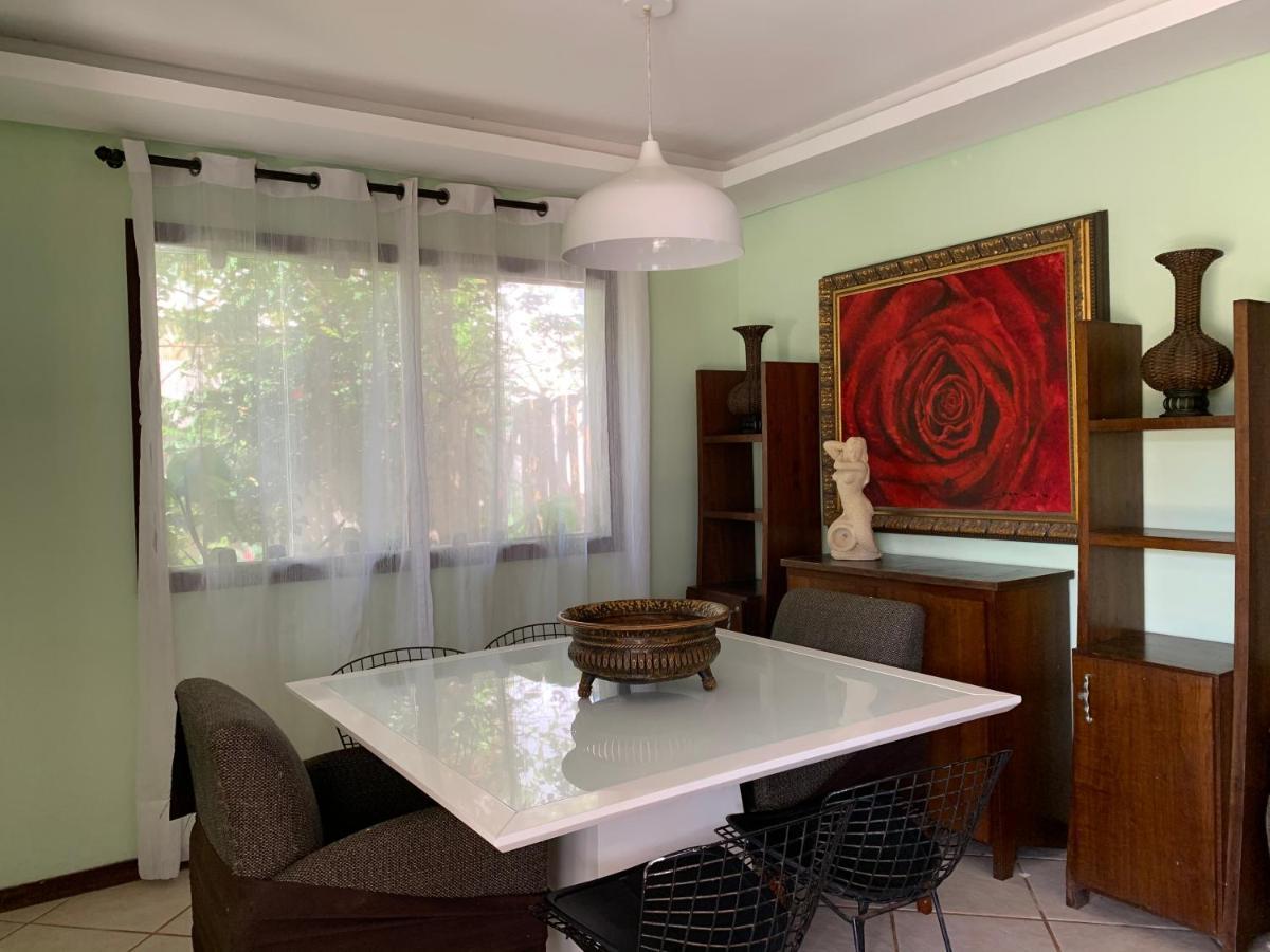 לאורו דה פרייטס Casa De Temporada 4 Quartos Sendo 2 Suites Em Vilas Do Atlantico - 200 M Da Praia E 6 Km Da Capital מראה חיצוני תמונה